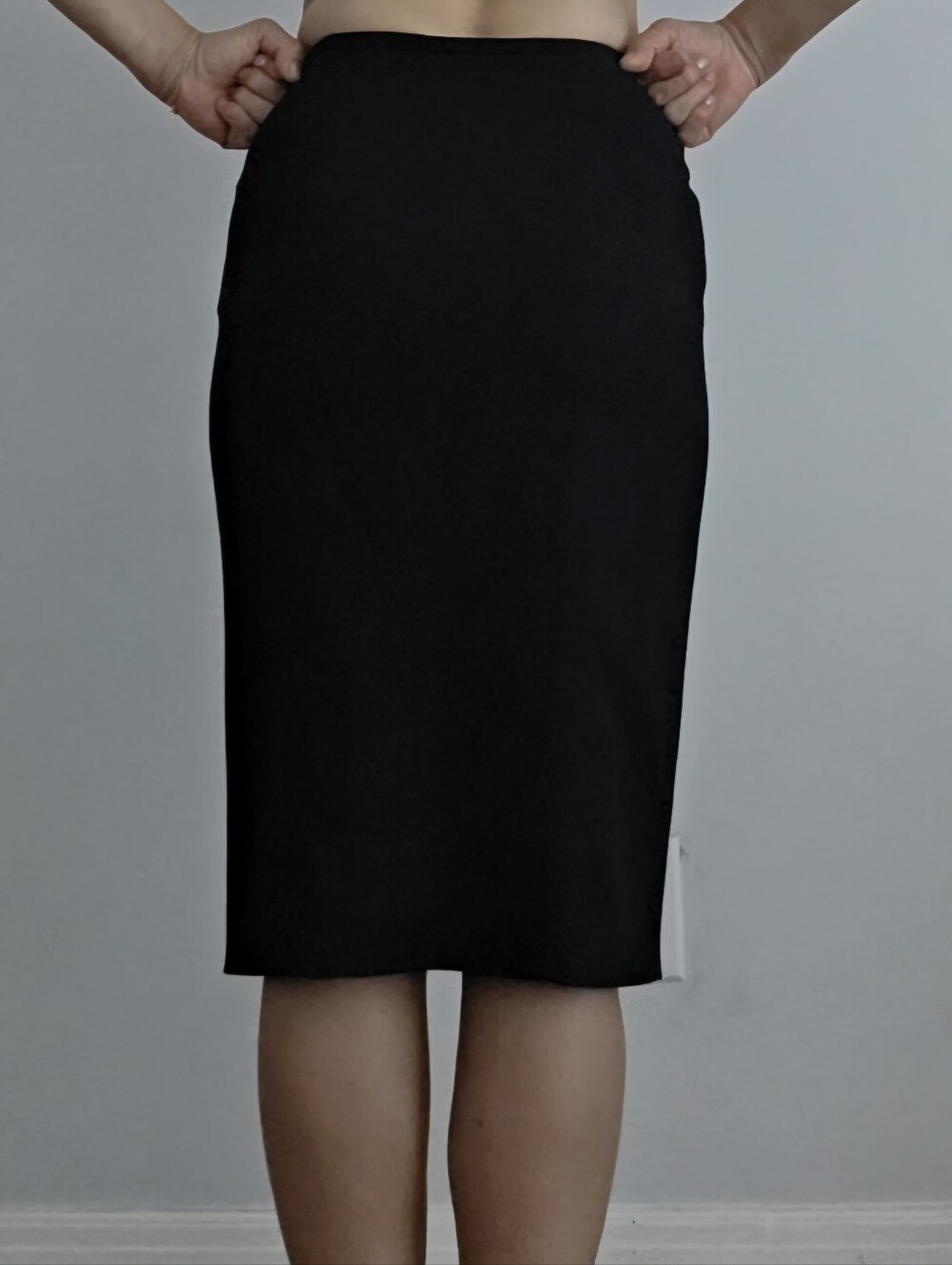 GUCCI Classic Pencil Skirt Size XS/38 with Logo Buckle Closer